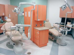 Fully furnished dental clinic for sale receiving 5-10 patients daily